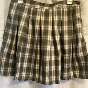 Plaid pleated skirt size L